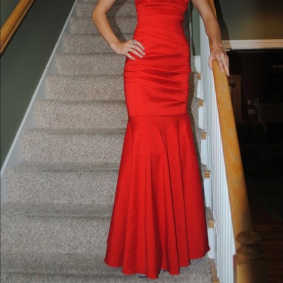 Prom/Pageant Dress - Picture 3 of 7